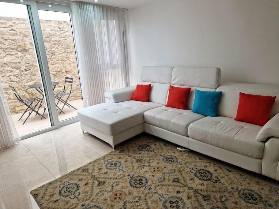 The Caves Cosy Apartment 1 Saint Julian's Exterior photo